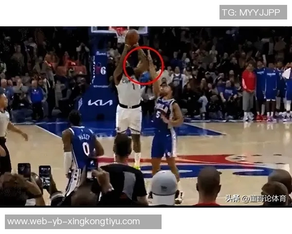 哈登三分首球遭格莱姆斯肘击裁判未作判罚引争议 哈登三分首球遭格莱姆斯肘击裁判未作判罚引争议