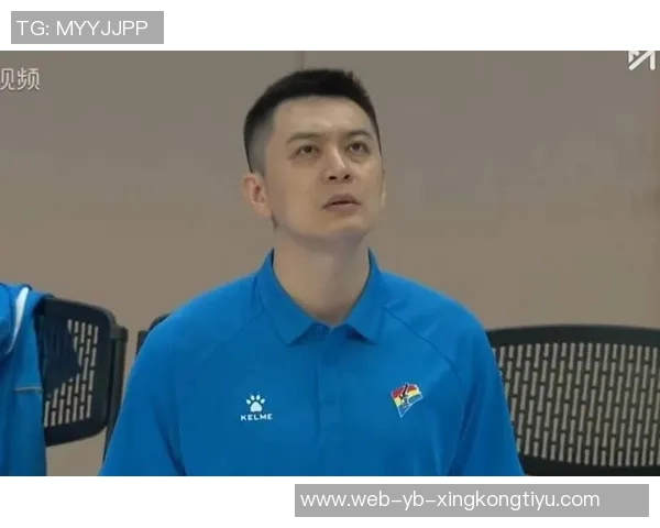 媒体人分析杨鸣连吃两次技术犯规裁判无误教练性格火爆影响球队表现 媒体人分析杨鸣连吃两次技术犯规裁判无误教练性格火爆影响球队表现